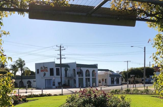El Toro Motel Numurkah Екстер'єр фото
